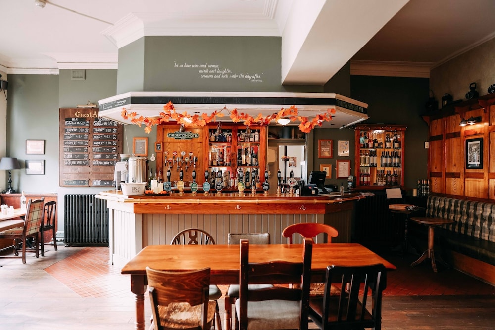 Station Hotel 40/56