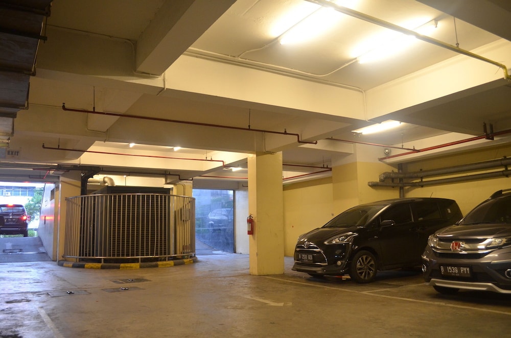 World Hotel Jakarta - Bandengan 47/50