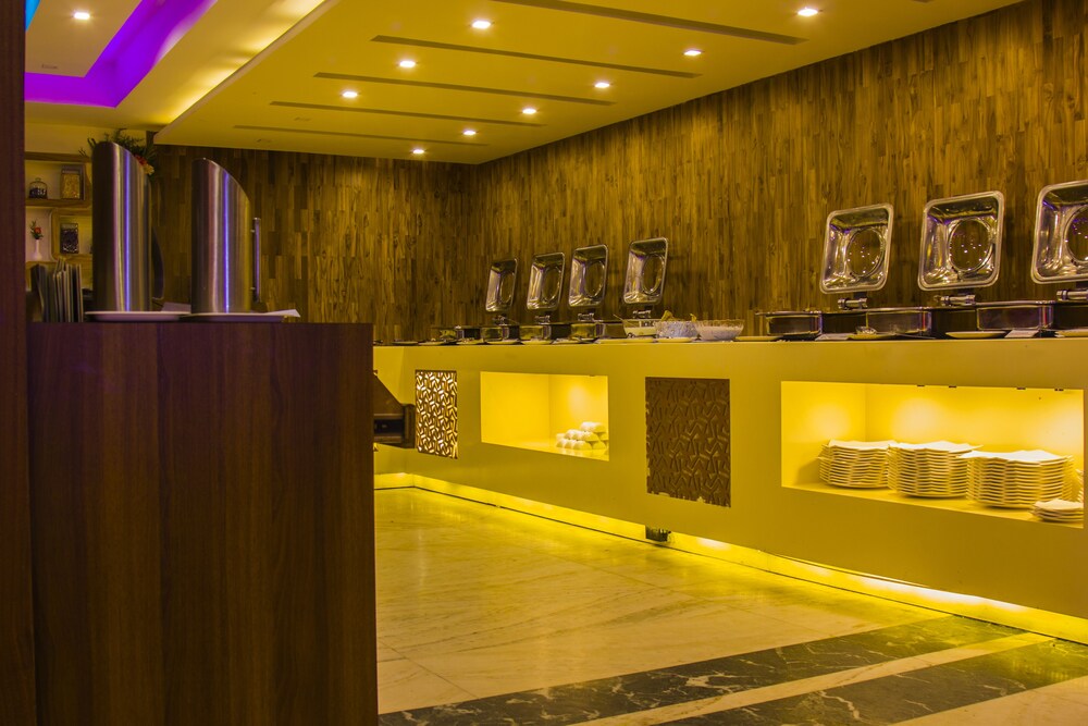 Royal Regency Lifotel by Crossway 8/42