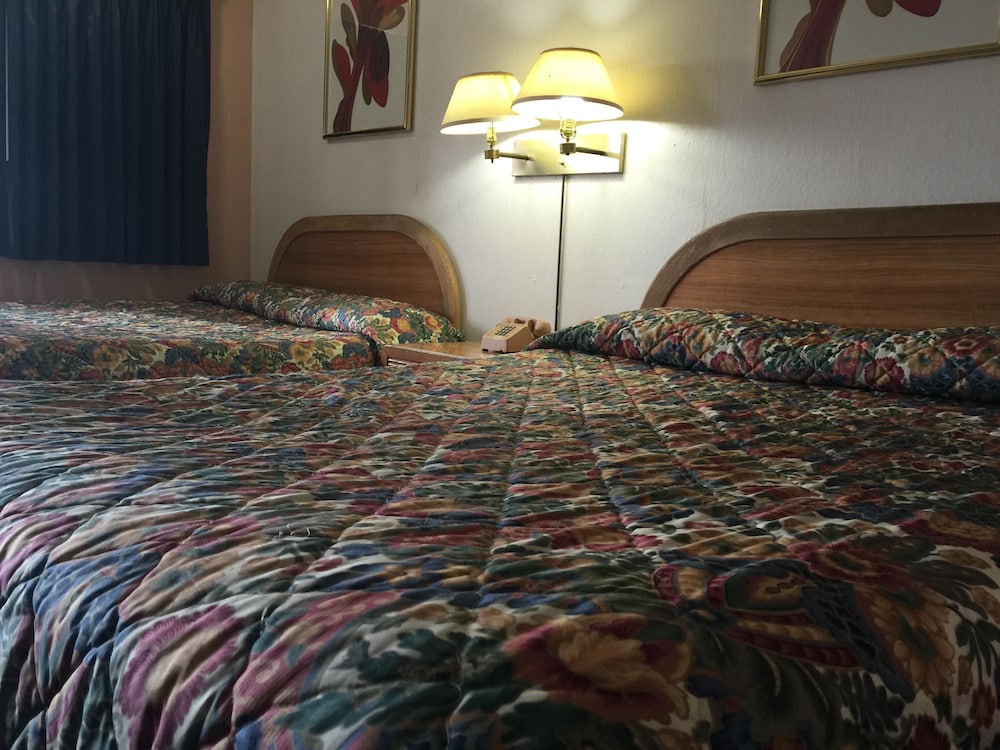 ECONOMY INN BARSTOW 31/57