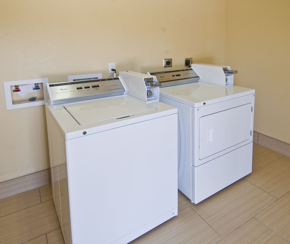 Executive Inn and Suites Tyler 19/51