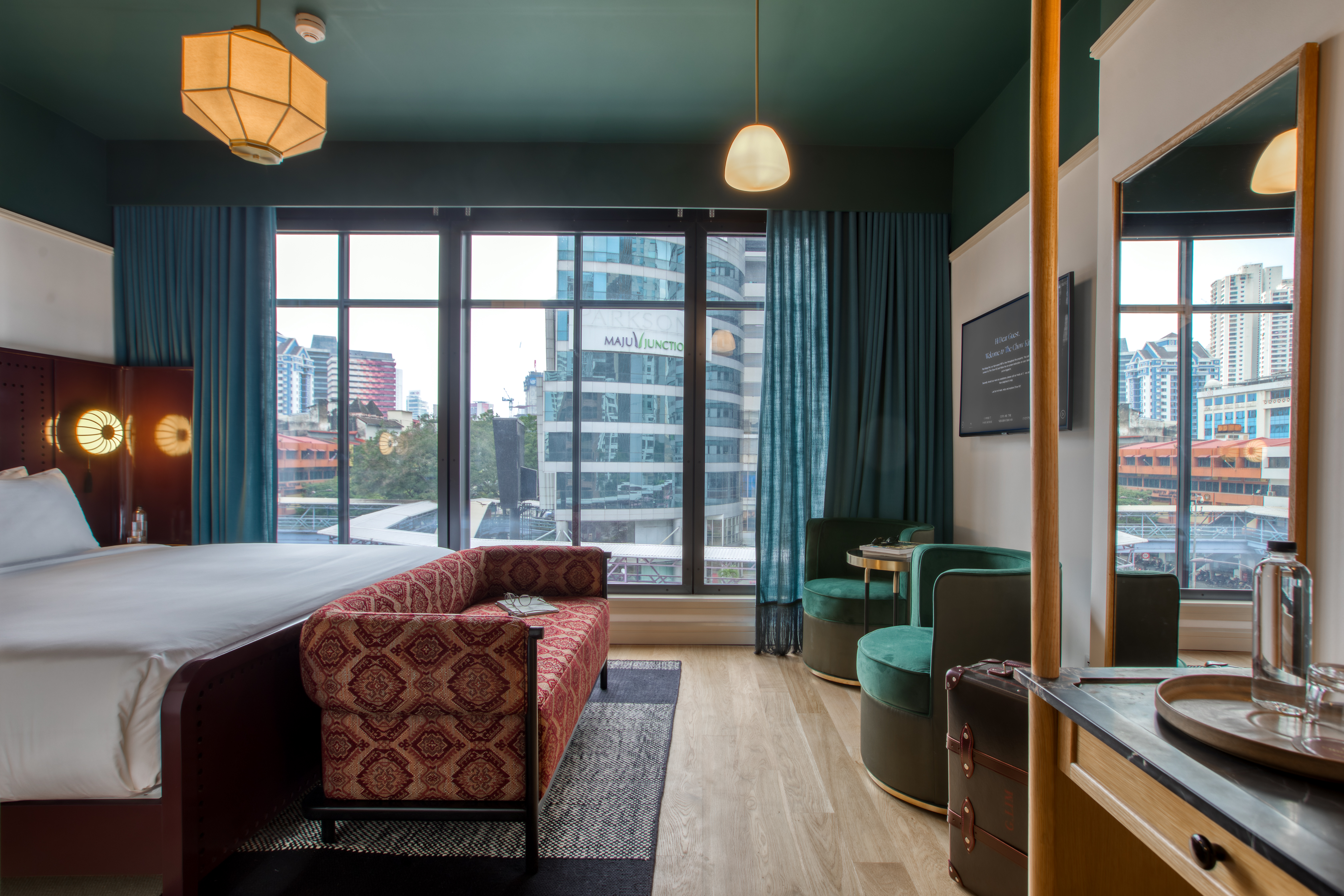 Little Towkay, Suite
