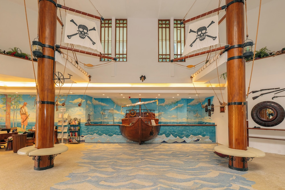 Pirates Beach Club All Inclusive 25/48
