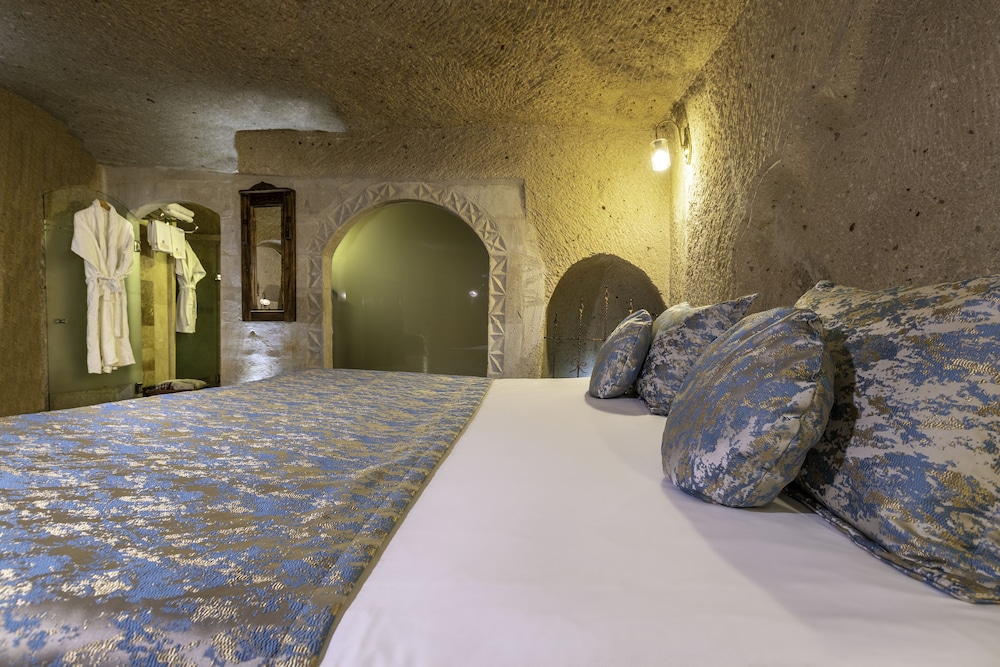 Mystic Cave House Hotel 42/50