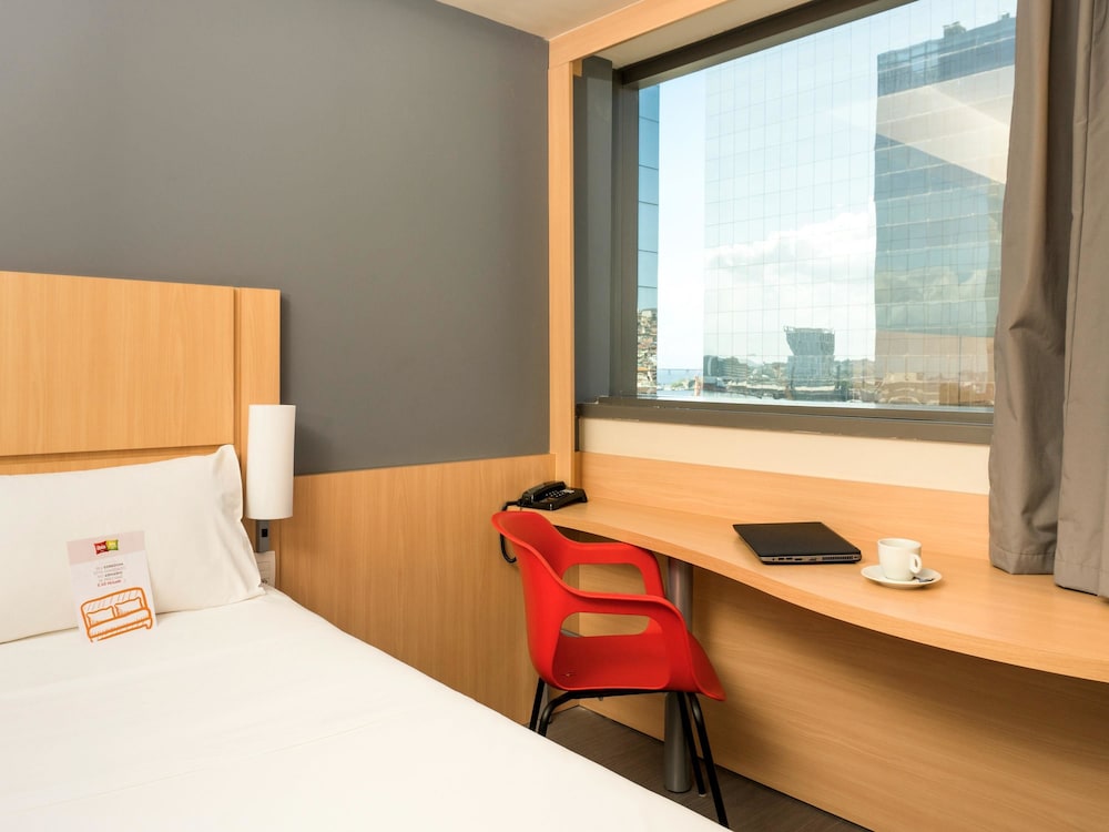 Ibis RJ Rio Porto Atlantico 23/65