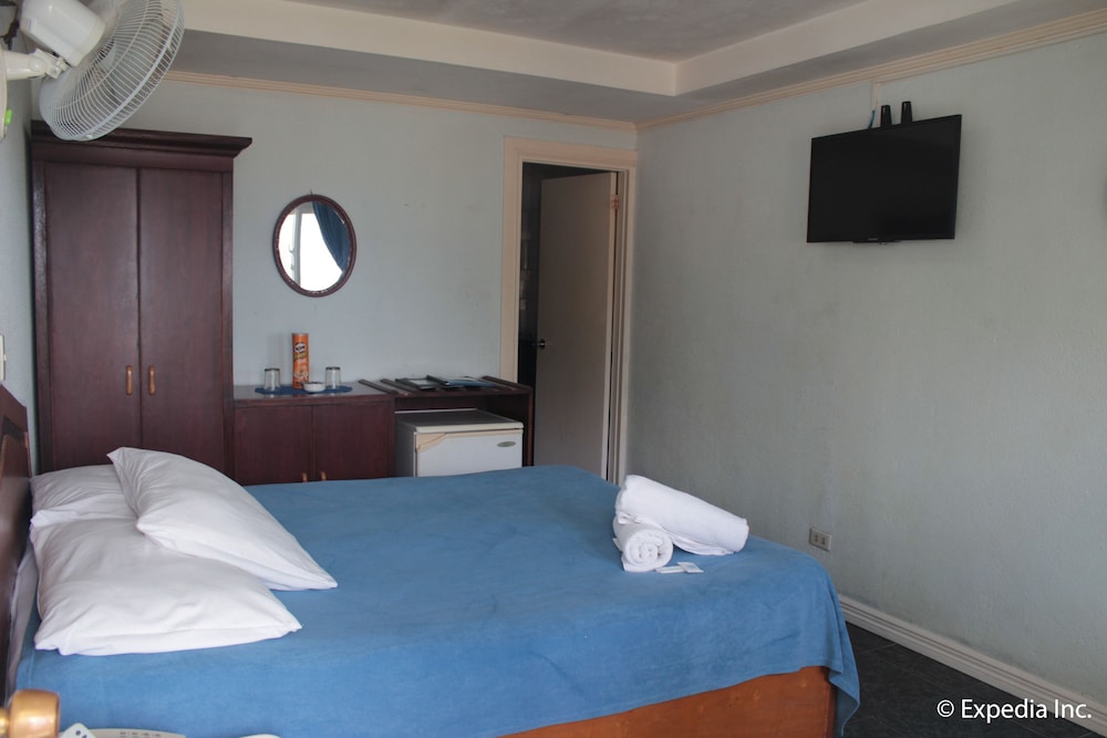 Blue Rock Beach Resort 25/67
