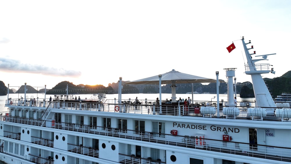 Paradise Grand Cruise – Lan Ha Bay in HA LONG
