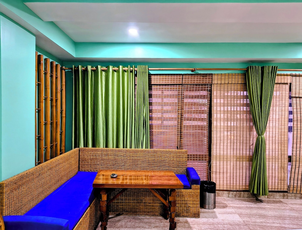 Rains Inn 27/48