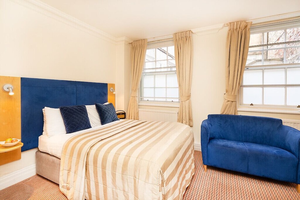 Berkeley Square Hotel 22/73