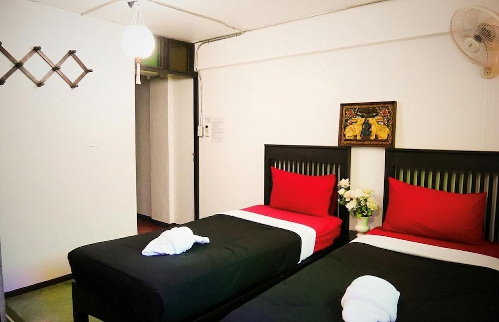 Retro Lanna Hostel Chiangmai 9/35