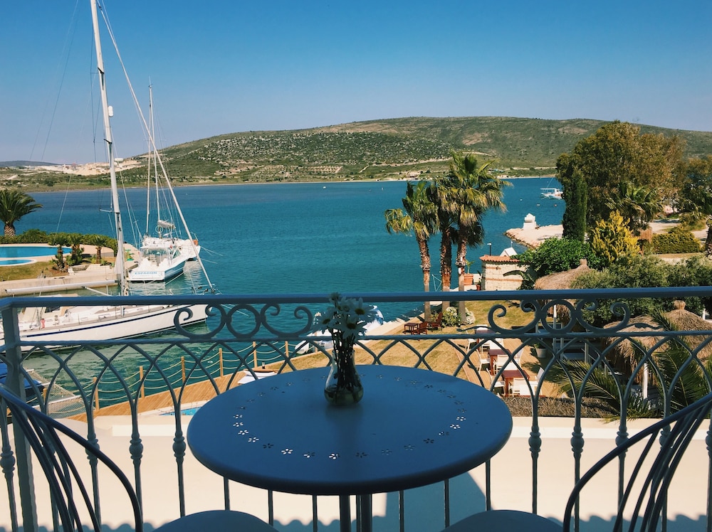 Alacati Port Hotel 36/50