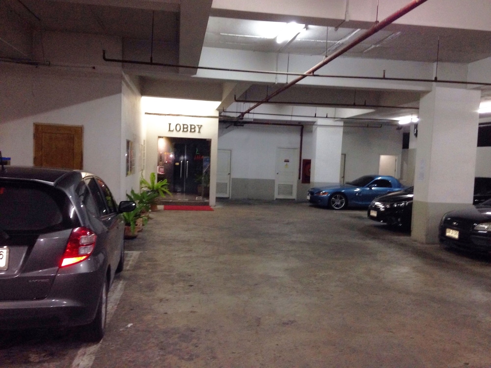 Lee Place Hotel 14/18