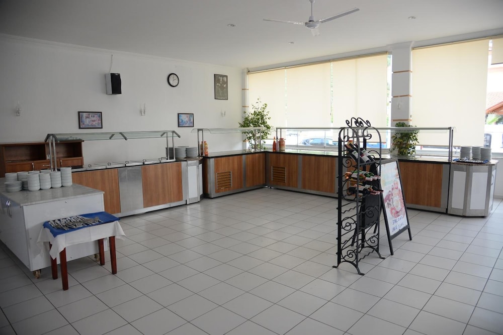 Karbel Beach Hotel 15/40