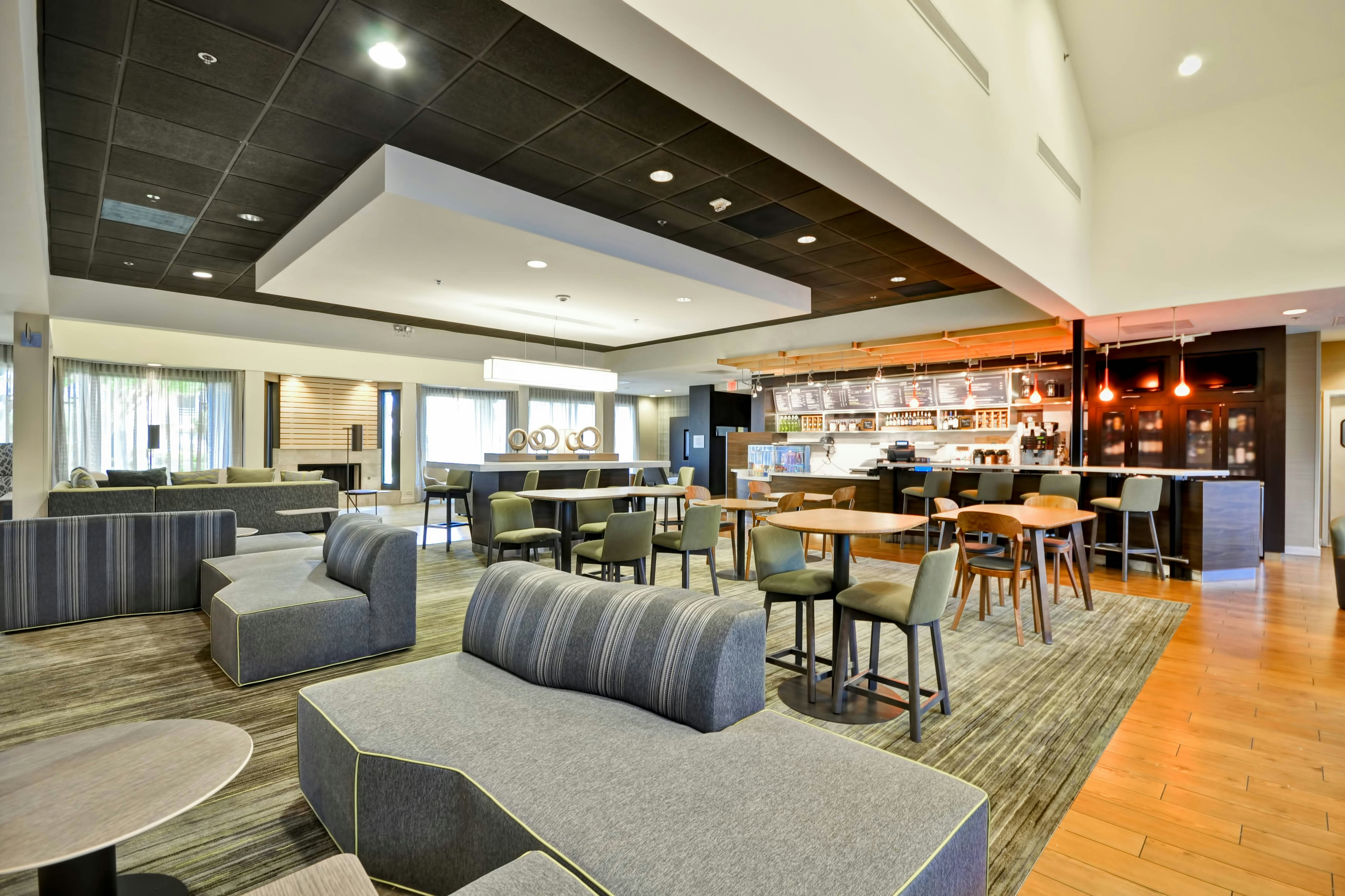 Courtyard By Marriott Dallas Medical Market Center 34/48