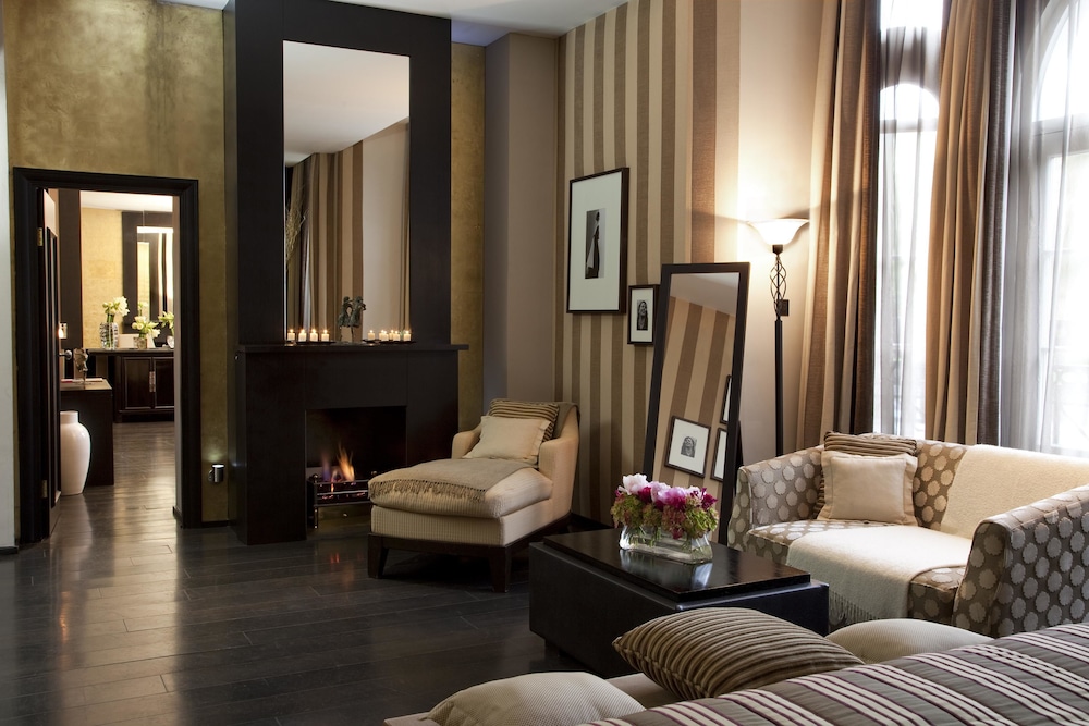 60 Hyde Park Gate Hotel 45/71