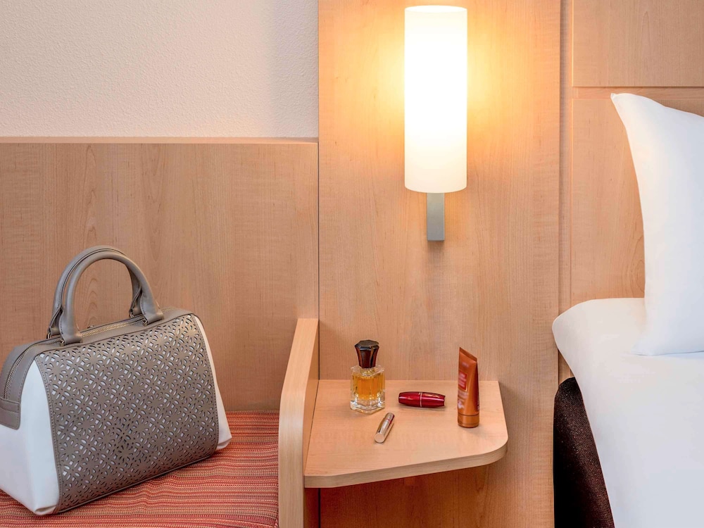 ibis Esch Belval 31/64
