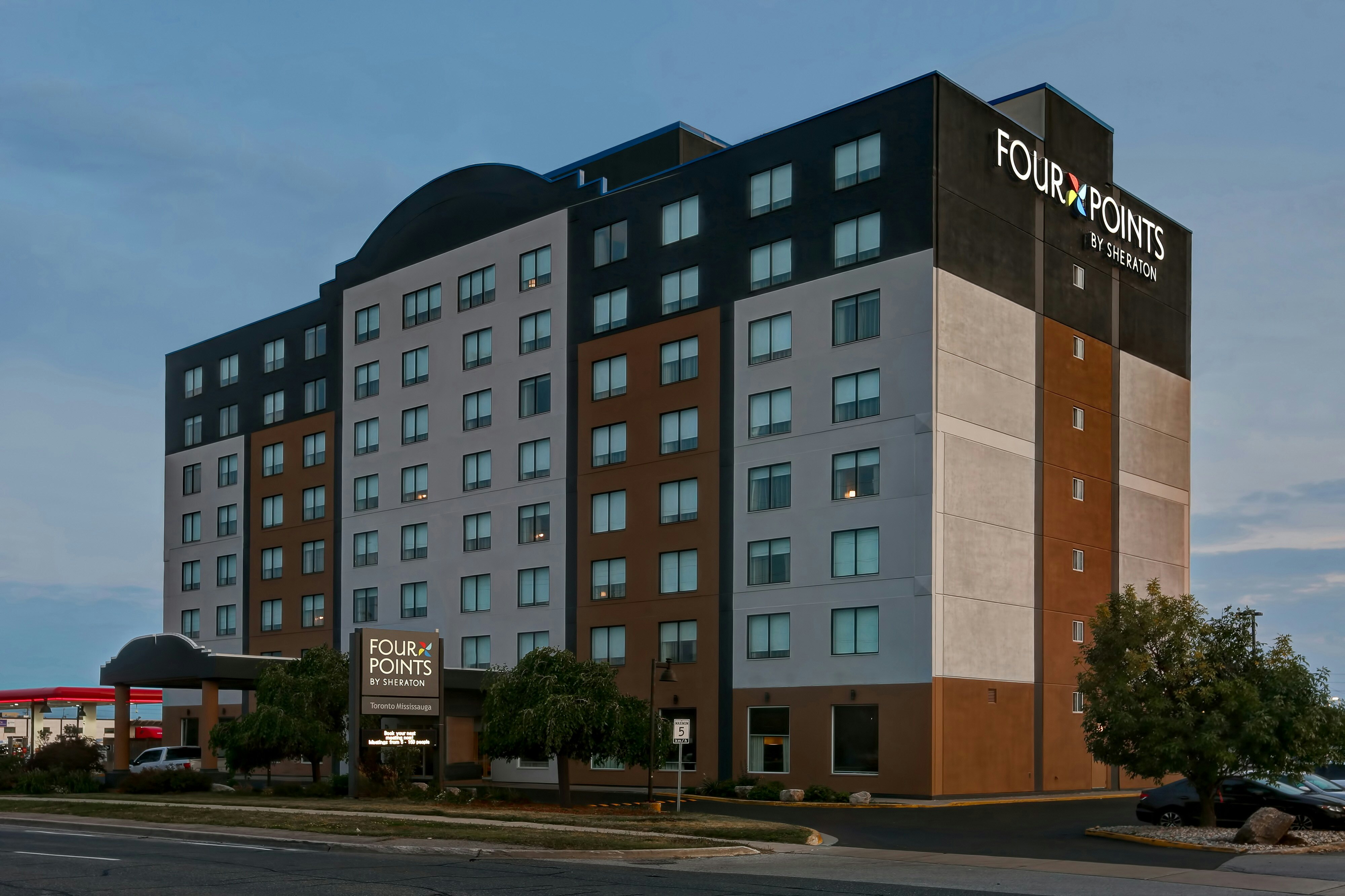 Four Points By Sheraton Toronto Mississauga in MISSISSAUGA