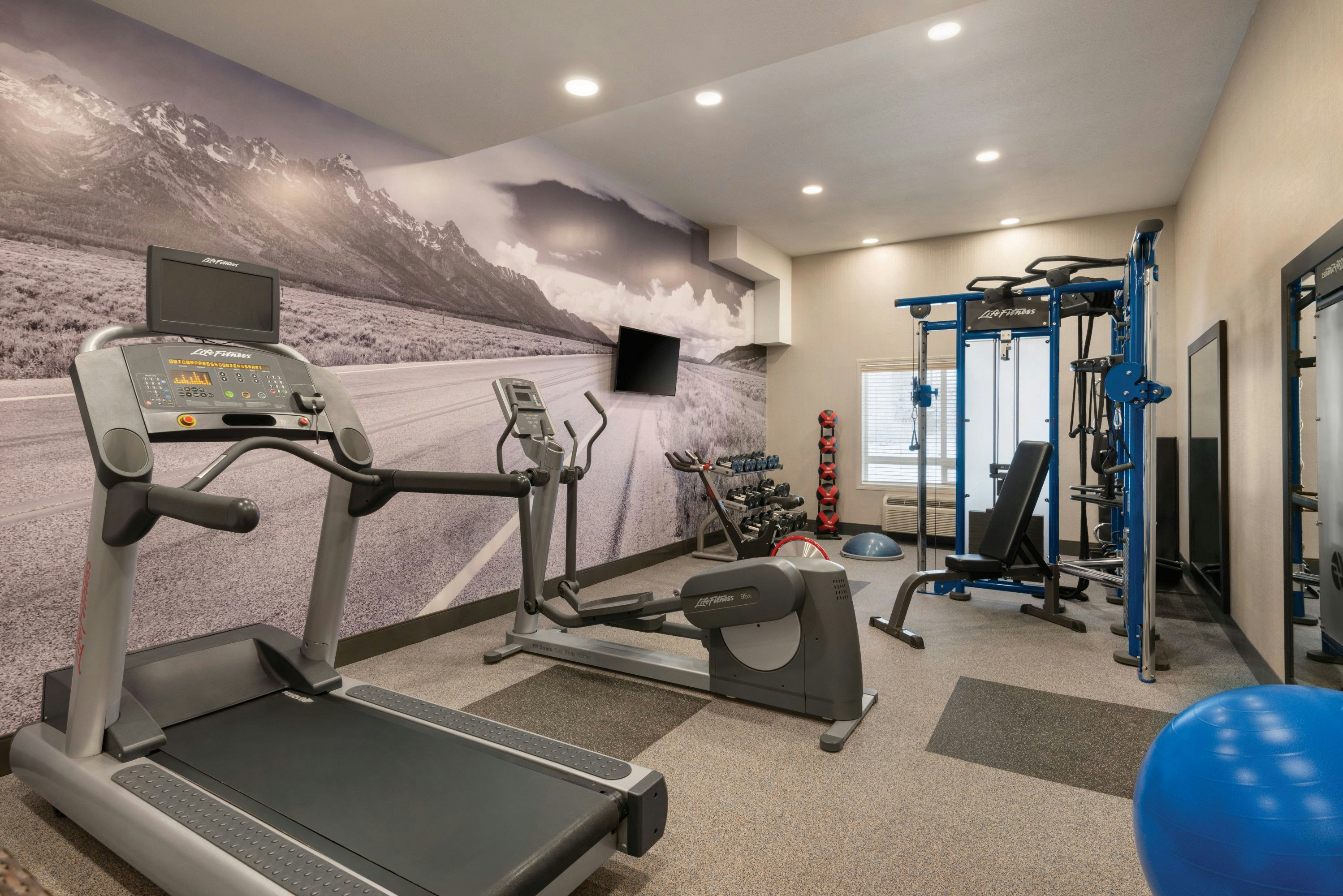 Canalta Airdrie Hotel 22/26