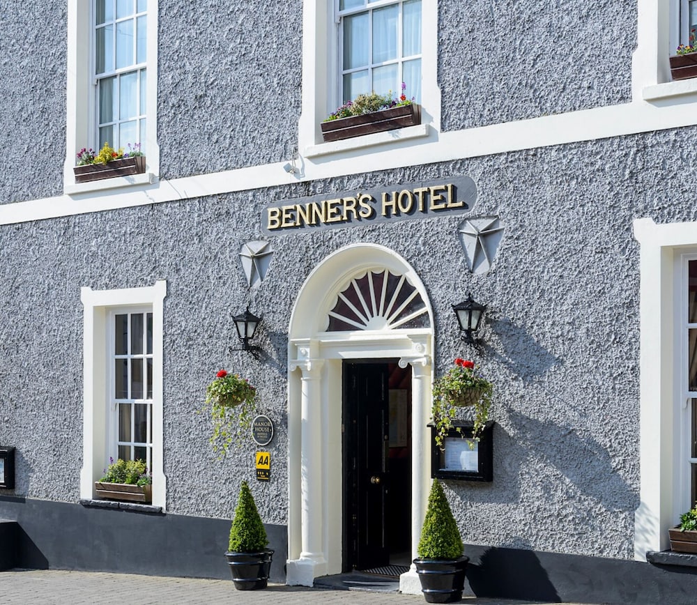 Dingle Benners Hotel 2/31