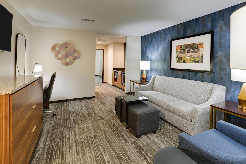 Drury Plaza Hotel Tallahassee 30/50