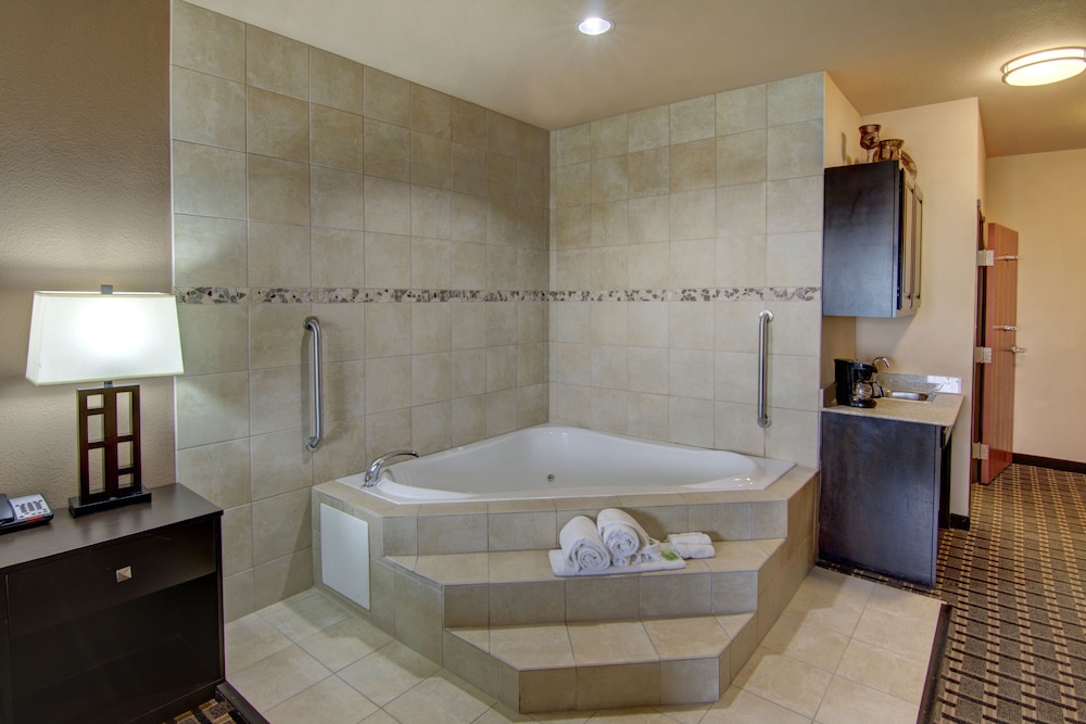 Holiday Inn Express Hotel And Suites Huntsville 17/65