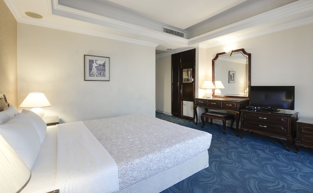 Forbes Hotel 7/20