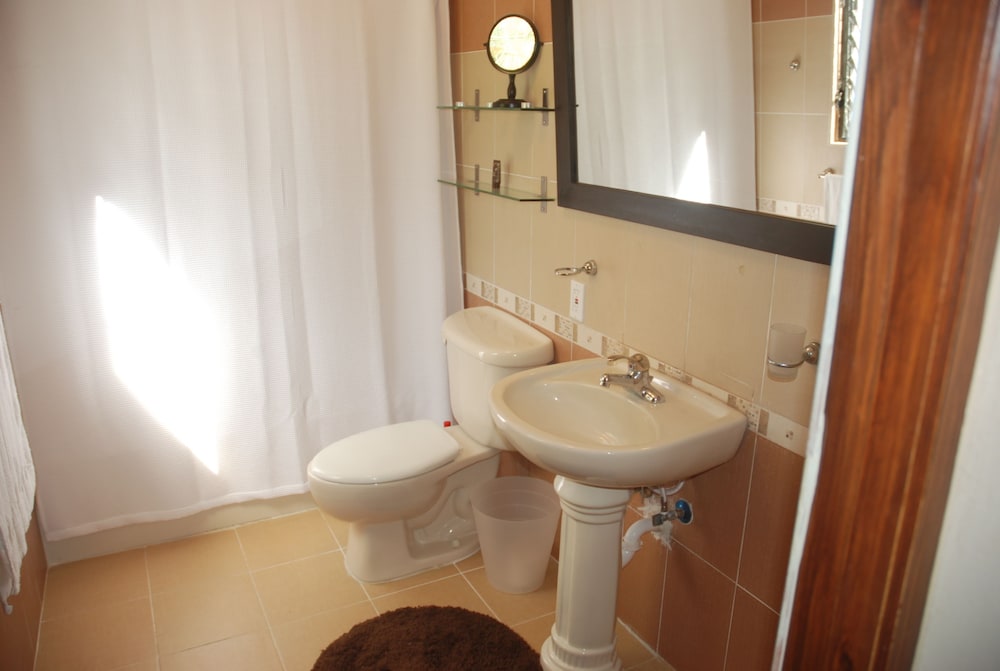 E&amp;J Boutique Residences 45/50