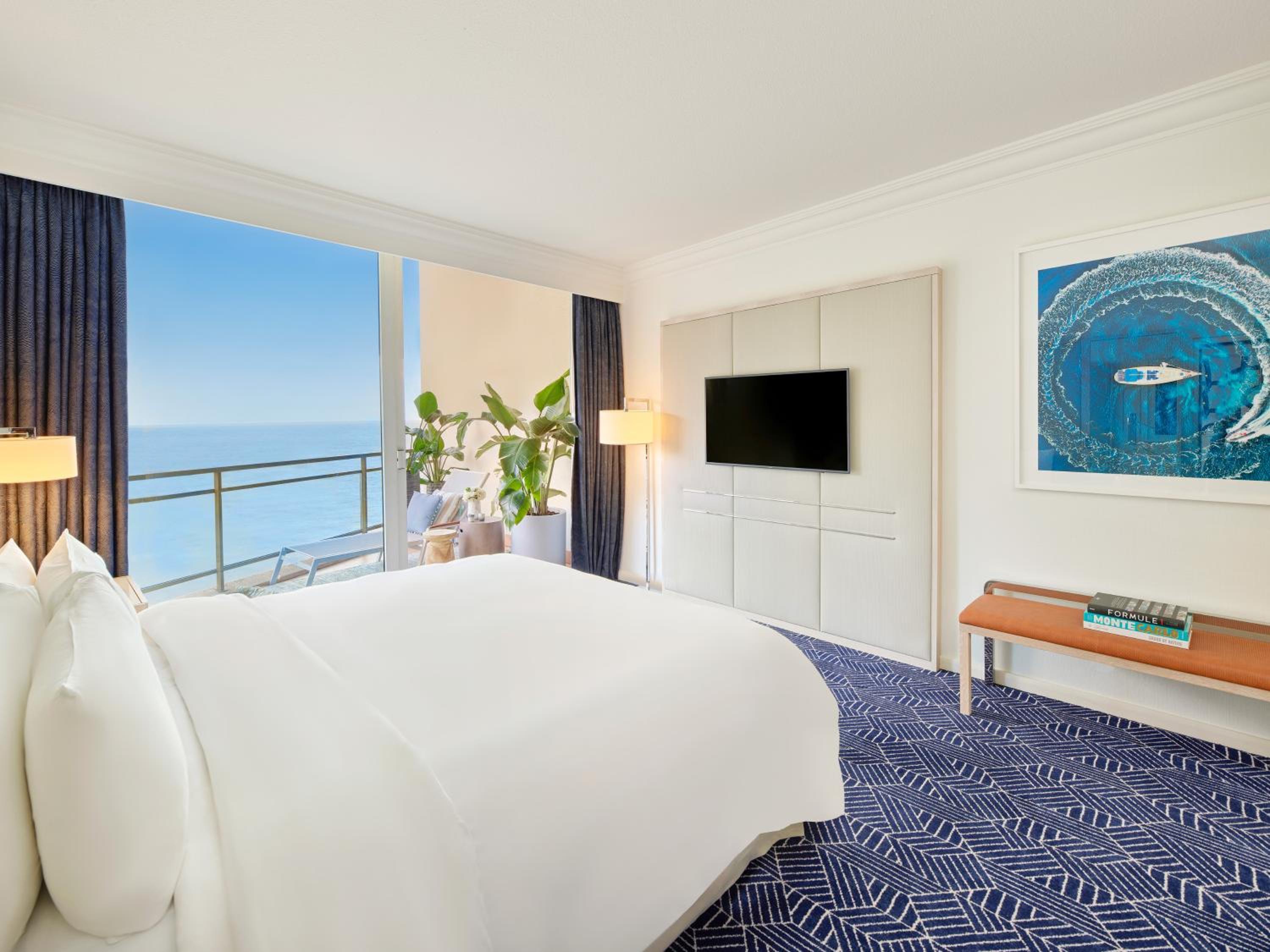 Grand Prix, Suite, King Bed, Sea View