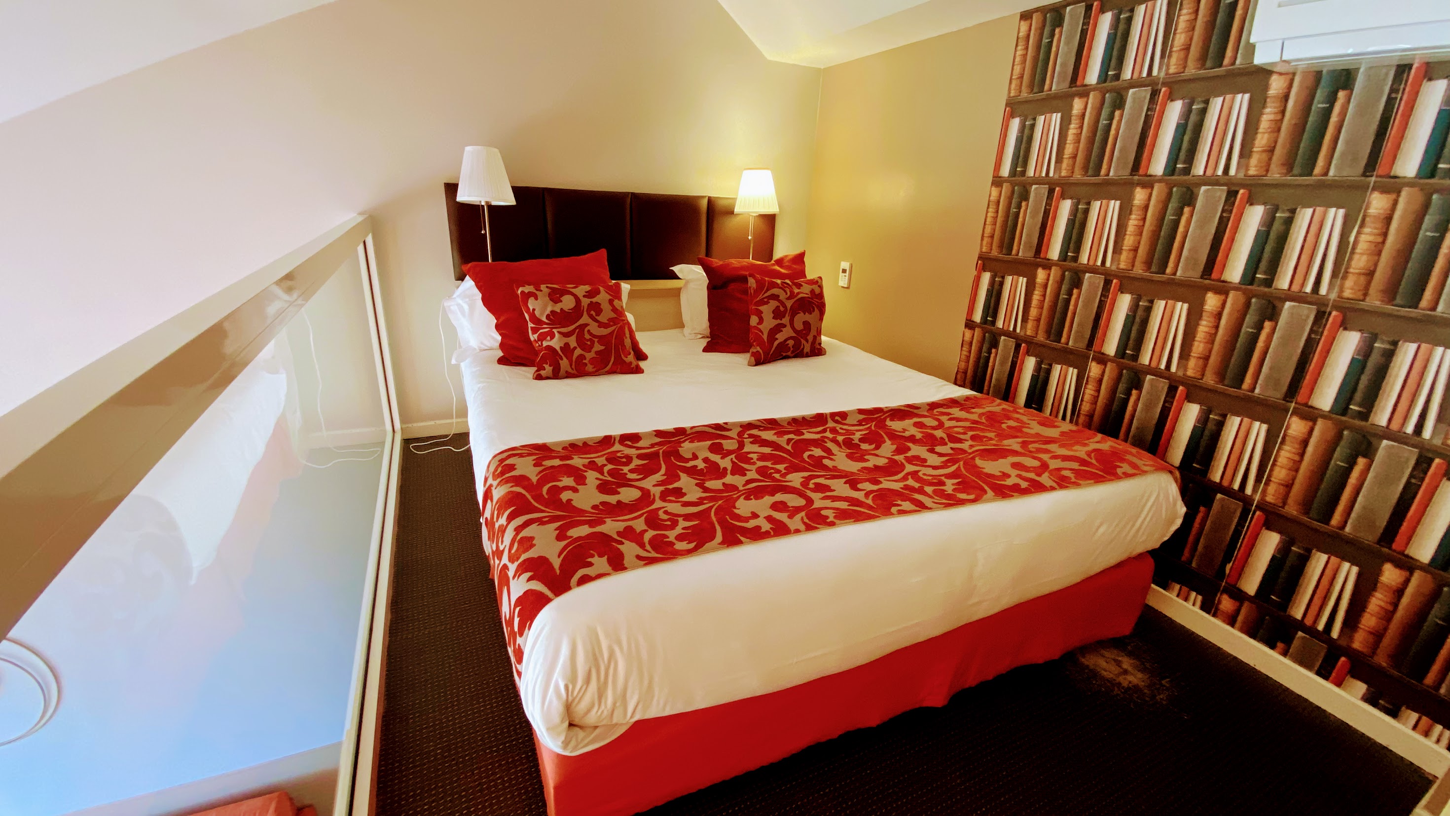 Duplex, Terrace