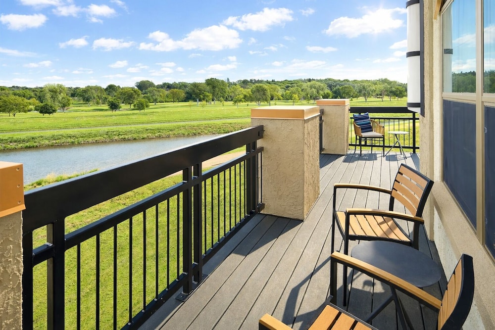 Clubhouse Hotel Suites Sioux Falls 49/67