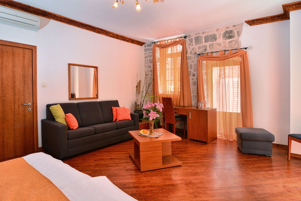 Hotel Villa Nora 29/49
