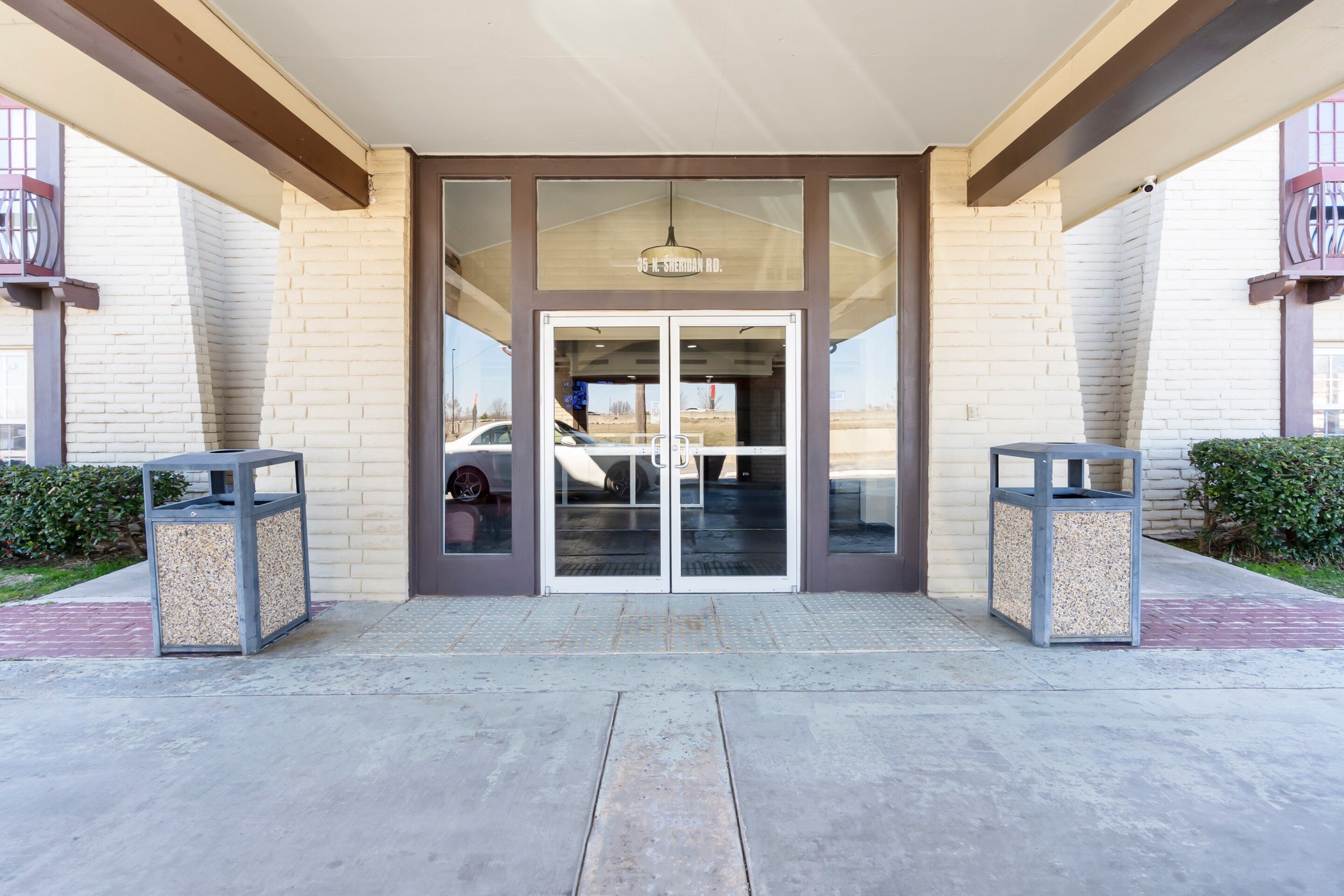 Hotel Tulsa N Sheridan Rd and Airport 9/23