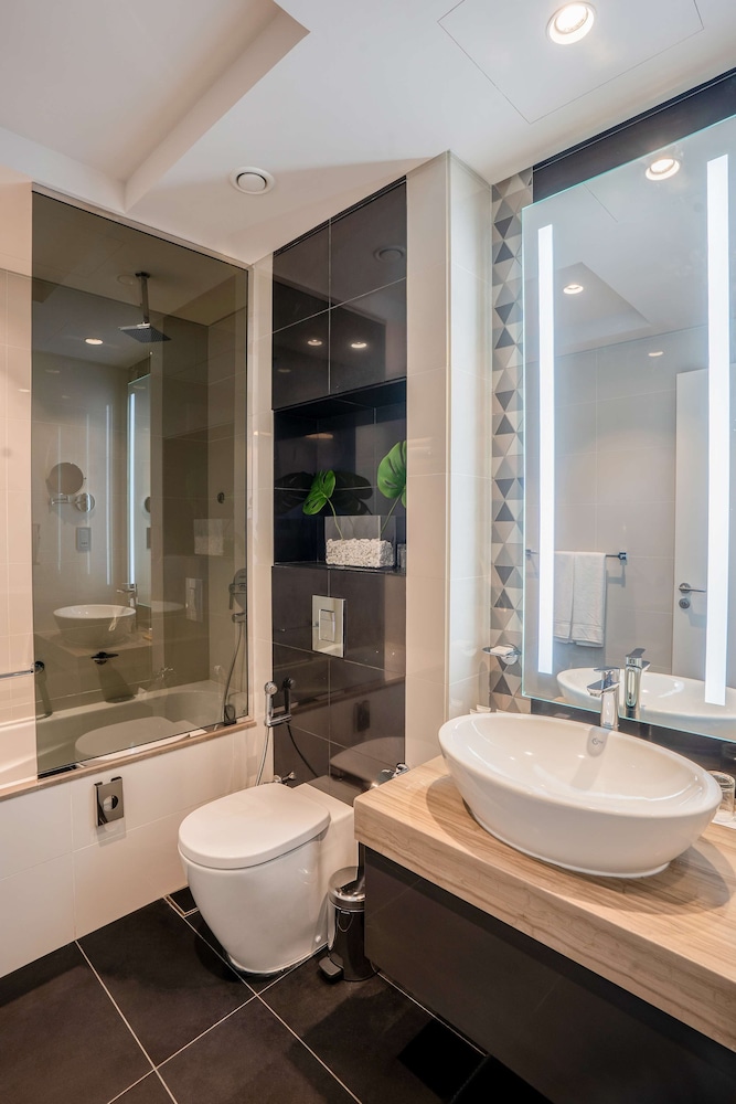 Radisson Dubai Damac Hills 47/47