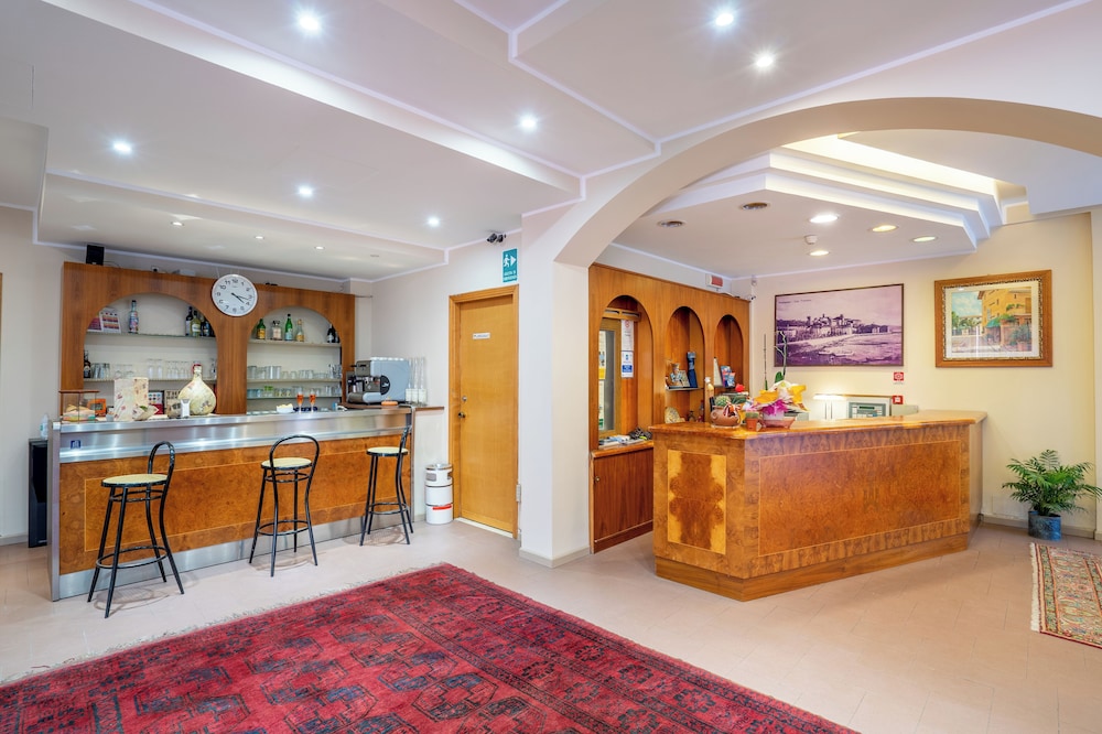 Trasimeno Hotel 4/28