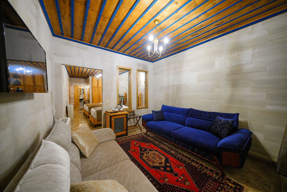 Cave Hotel Saksagan 31/48