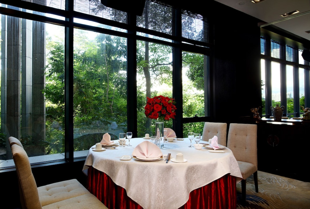 Shenzhen Castle Hotel 57/70