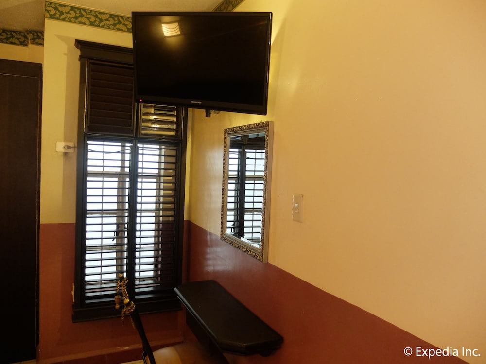Dm Residente Hotel 9/50