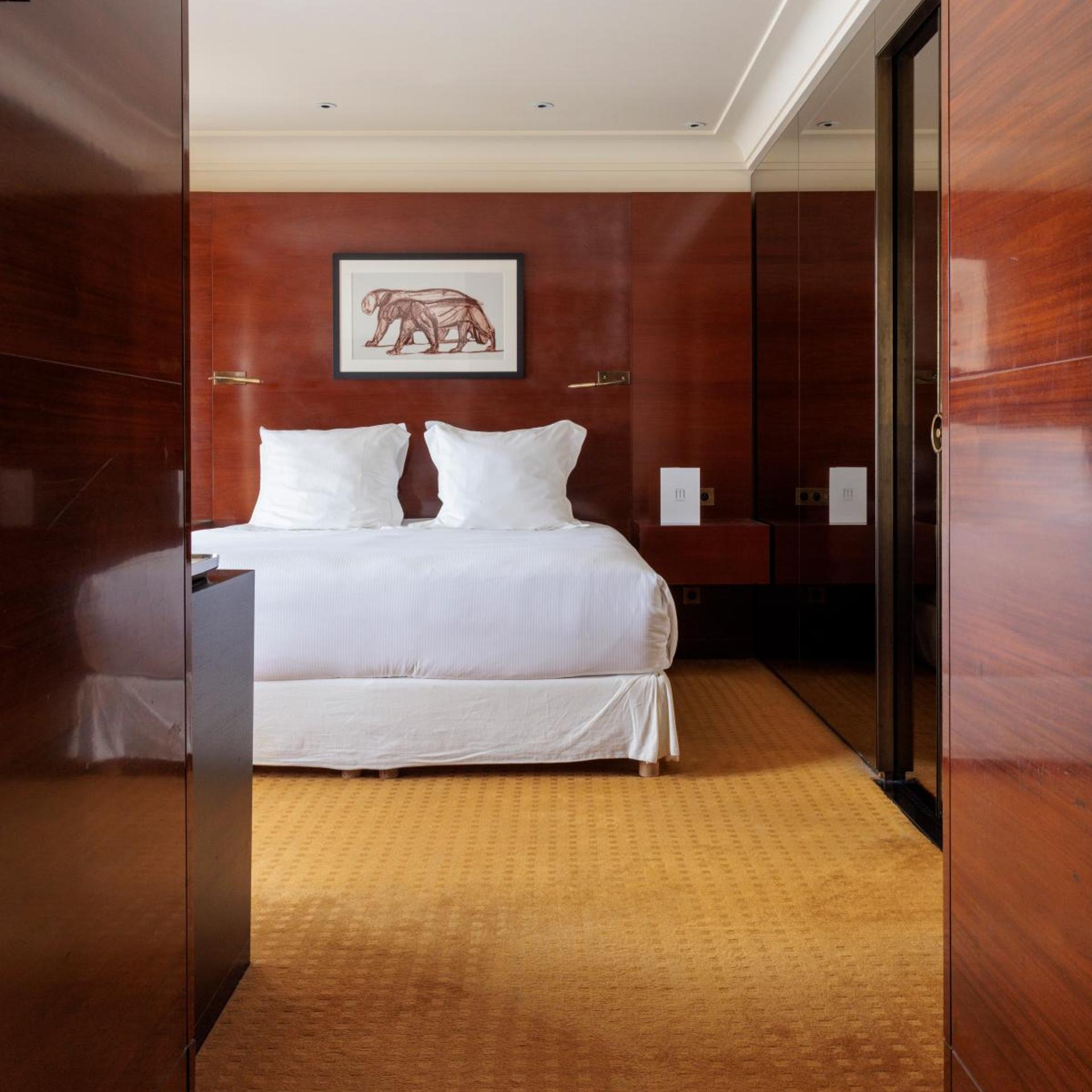 Classic, King Bed