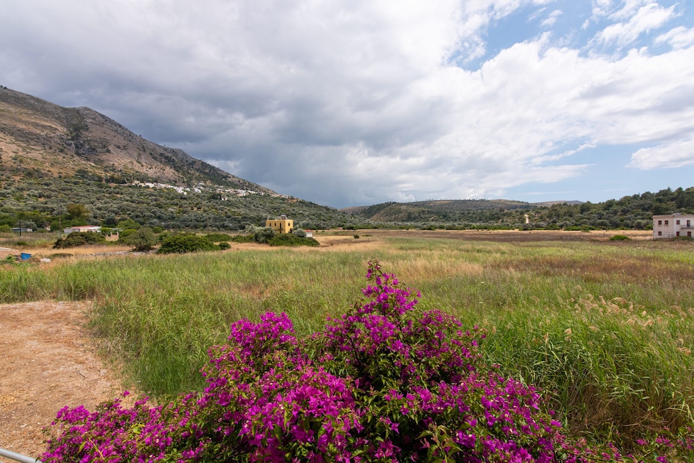 Almiriki Chios Rooms & Apartments 55/66