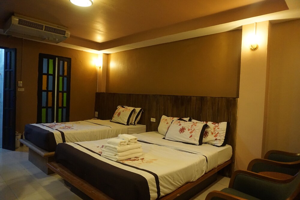 Bangkok Travel Suites 20/56