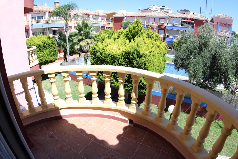 APARTAMENTOS MARINA INTERNACIONAL 43/50