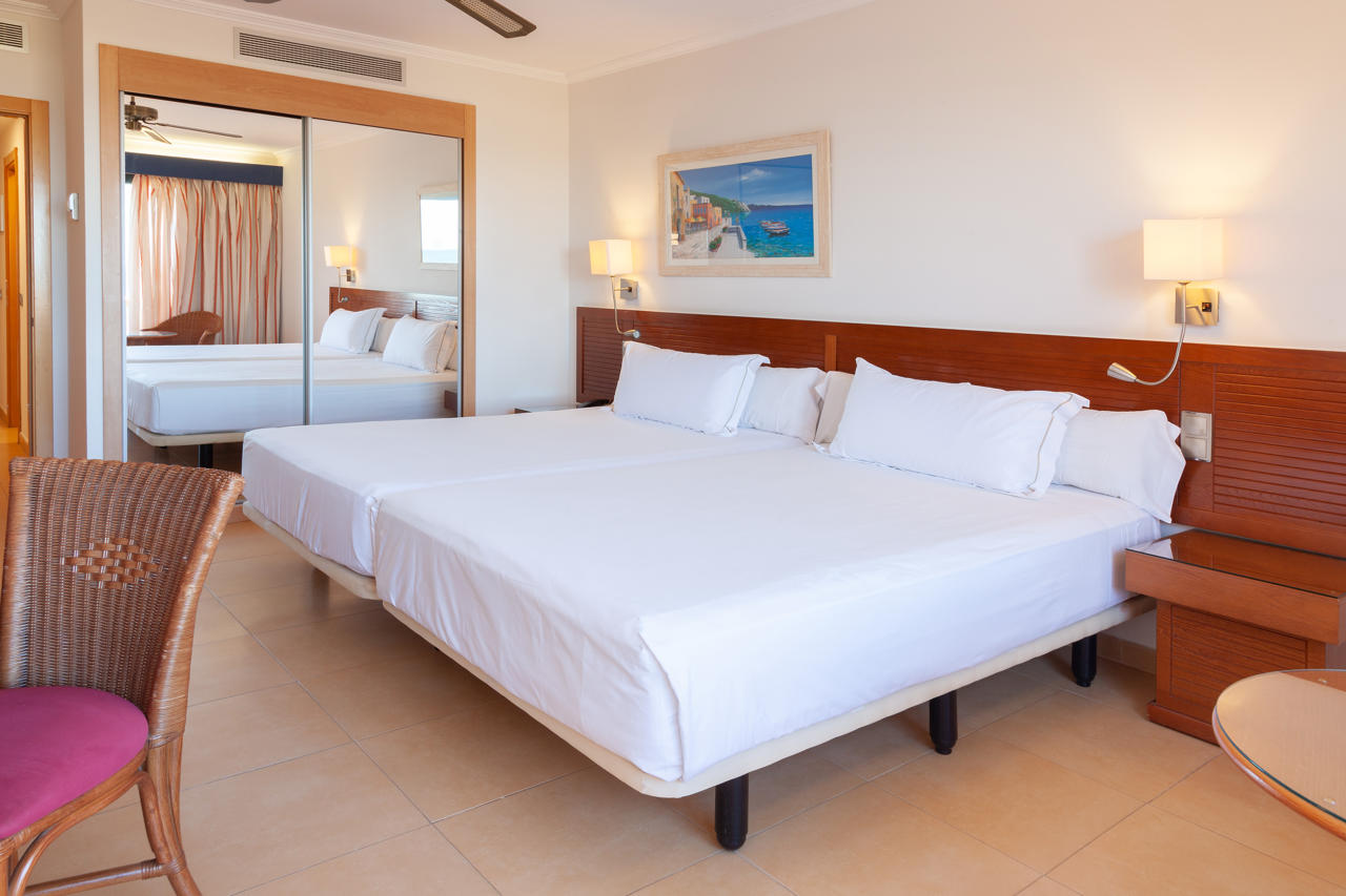 Playamarina Spa Hotel 25/48