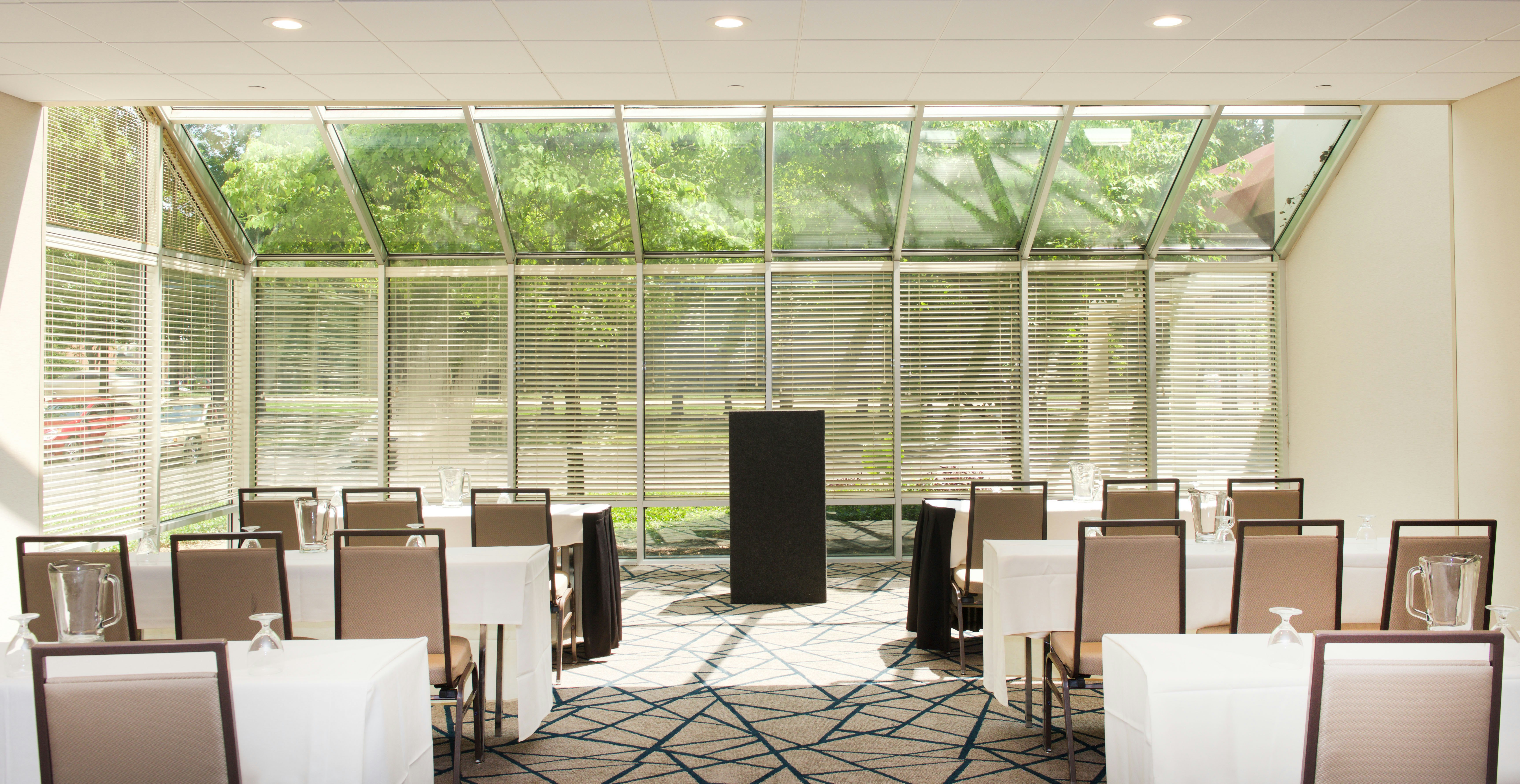 Embassy Suites by Hilton Cincinnati Northeast Blue Ash 34/54