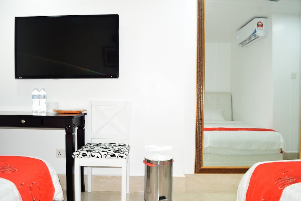 S Rose Hotel 31/39