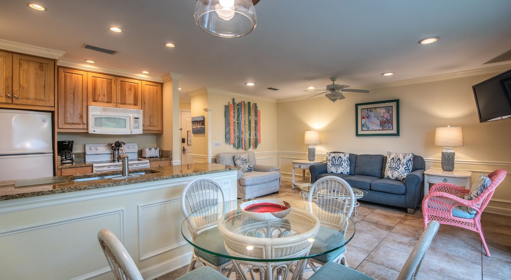 Villas By the Sea Resort Conference Center 37/73