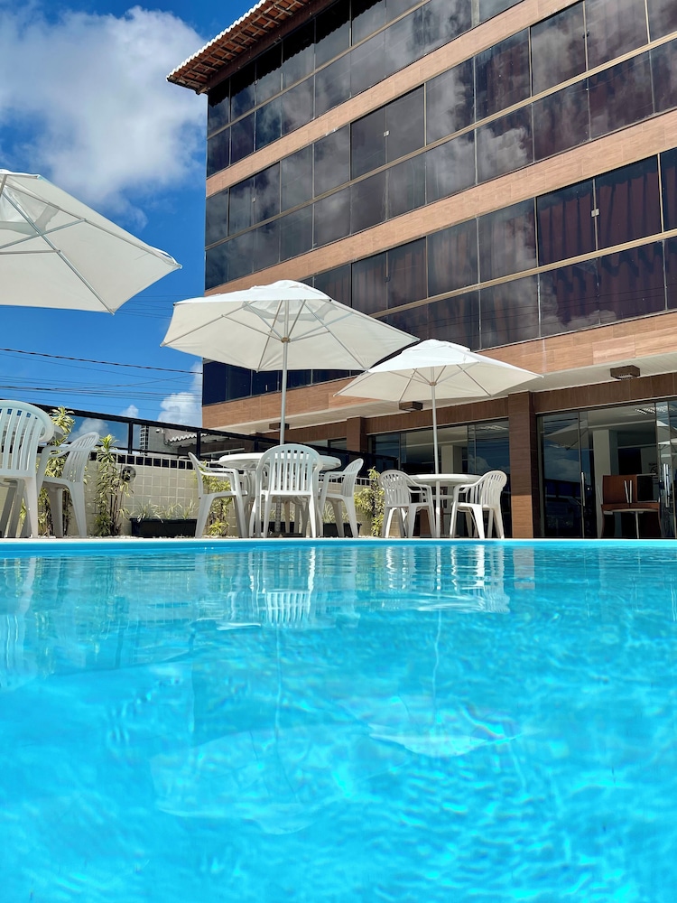 Tirol Praia Hotel Ltda 4/50