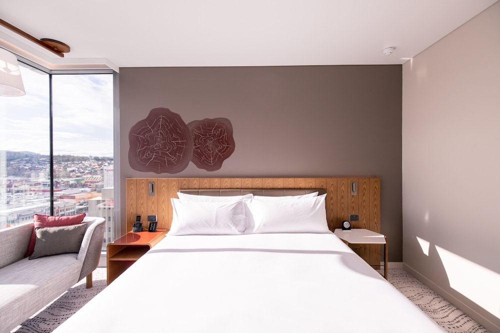 Crowne Plaza Hobart 17/73