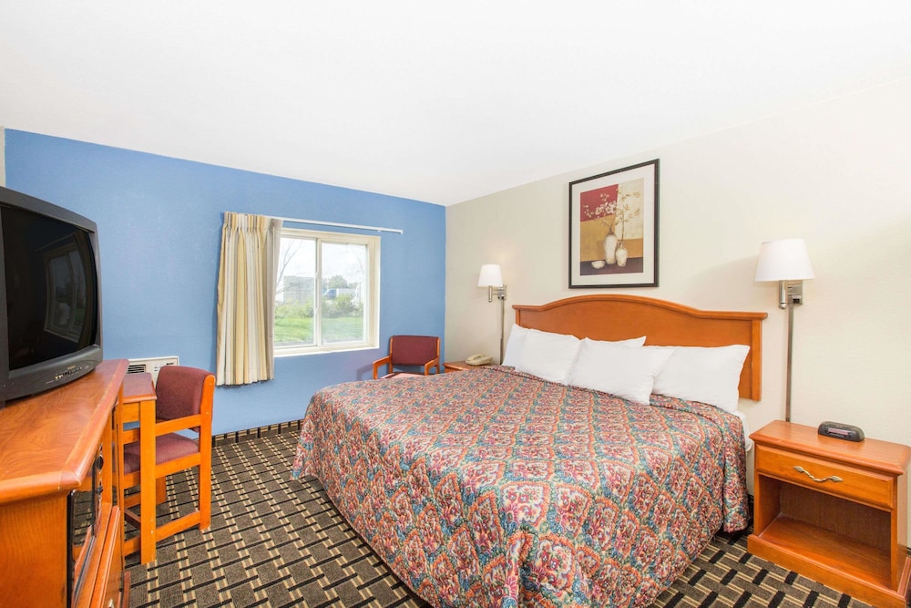 غرفة بسرير كينج، Days Inn by Wyndham Effingham 5/10