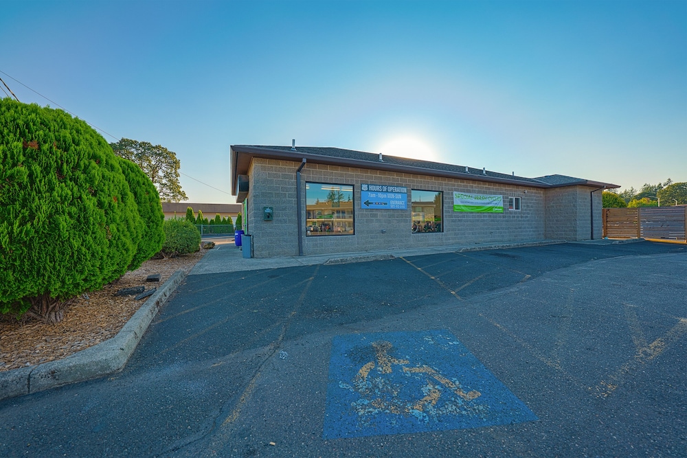 Travelodge Inn & Suites by Wyndham Saint Helens OR 9/37