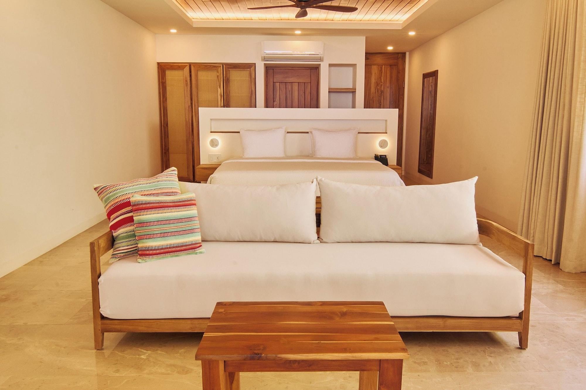 Suite, Beach Front, Balcony